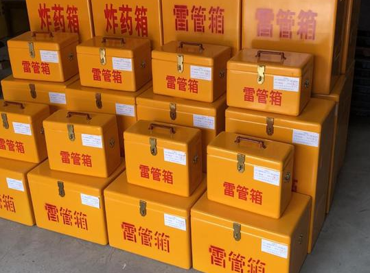 瓦房店玻璃钢雷管箱的使用寿命一般是多少？